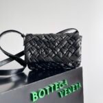 Bottega Venetaa crossbody bag