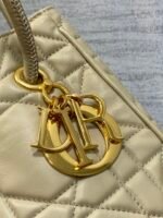 Nolita series mid size for autumn and winter features a lazy hanging basket bag - Image 3