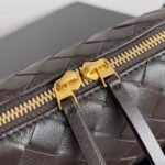 Bottega Veneta handbag - Image 4