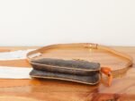 Liv Pochette clutch is made - Image 7