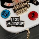 Chanel Limited Edition Collection Heavy duty EditionThe high-end handmade workshop guitar dinner box bag - Image 9