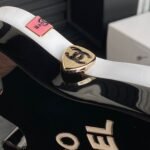 Chanel Limited Edition Collection Heavy duty EditionThe high-end handmade workshop guitar dinner box bag - Image 7