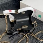 Chanel Limited Edition Collection Heavy duty EditionThe high-end handmade workshop guitar dinner box bag - Image 8