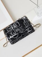 Chanel colored sequin bag - Image 5