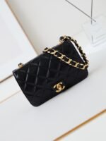 ChanelThe new CF thick chain shoulder bag with a size of 24 inches