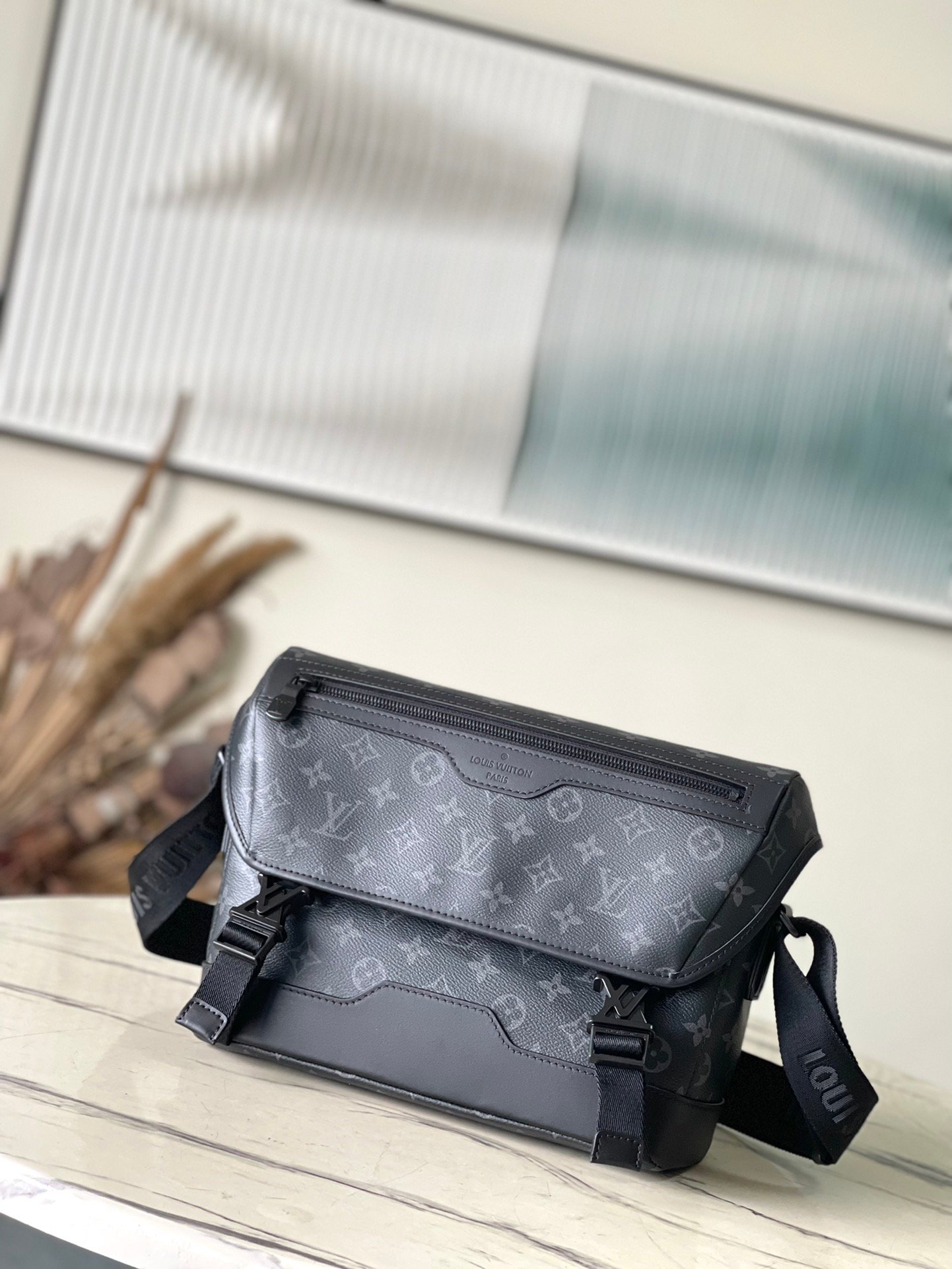 i1725429591_6299_0.jpg black flower Voyager small messenger bag - Image 1