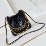 Chanel Minisize22 bag