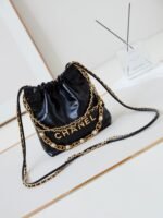 Chanel Minisize22 bag