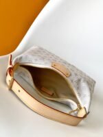 Pochette  Louis Vuitton Monogram - Image 8