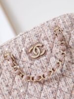 Chanel shell bag - Image 2