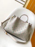Louis Vuitton Bella Tote handbag - Image 3