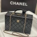 CHANEL24K autumn and winter new product makeup bag