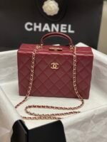 CHANEL24K autumn and winter new product makeup bag