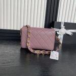 Chanel sheepskin underarm bag - Image 2