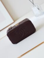 Chanel The 24K pearl makeup bag - Image 7