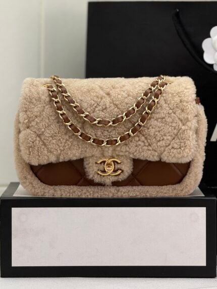 CHANELk Teddy Bear Autumn/Winter Collection Bag