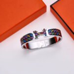 Hermes enamel bracelet
Starry Sky Horse, Pixel Horse - Image 4