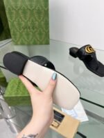GUCCI's latest flip-flops - Image 6