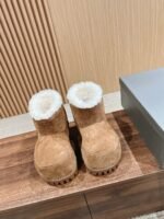 Balenciaga's new winter boots Alaskan ankle boots