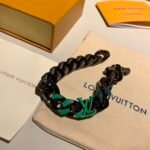 Louis Vuitton Green Colored Diamond Necklace - Image 4