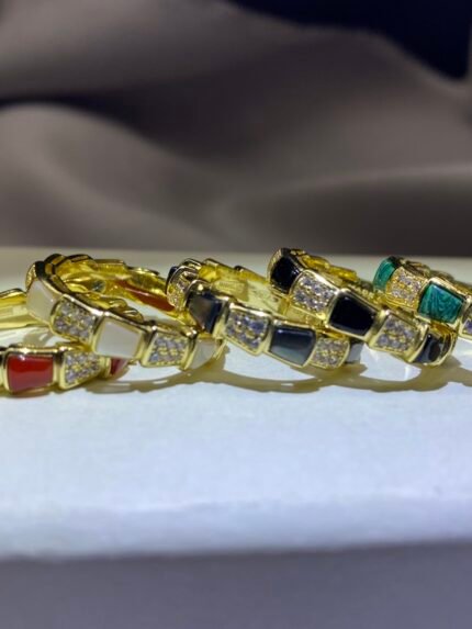 Bulgari's new color gold shell ring