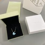 Van Cleef&Arpels' new blue butterfly necklace - Image 7