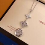 Louis Vuitton Three Flower Full Diamond Necklace