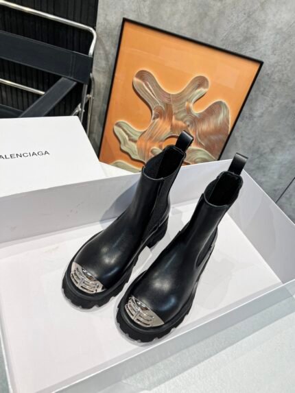 New mid-calf boots from Balenciaga