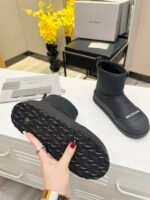 Balenciaga's new snow boots - Image 9
