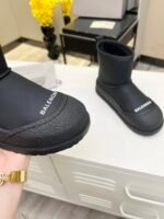 Balenciaga's new snow boots - Image 8