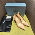 Prada patent leather heels - Image 4