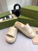 GUCCI summer's latest limited edition platform slippers - Image 8