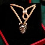 Cartier leopard head necklace can be folded and worn as a bracelet