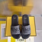 Fendi's new wedge sandals - Image 7