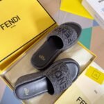 Fendi's new wedge sandals - Image 4