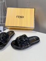 Fendi's new flat slippers - Image 3