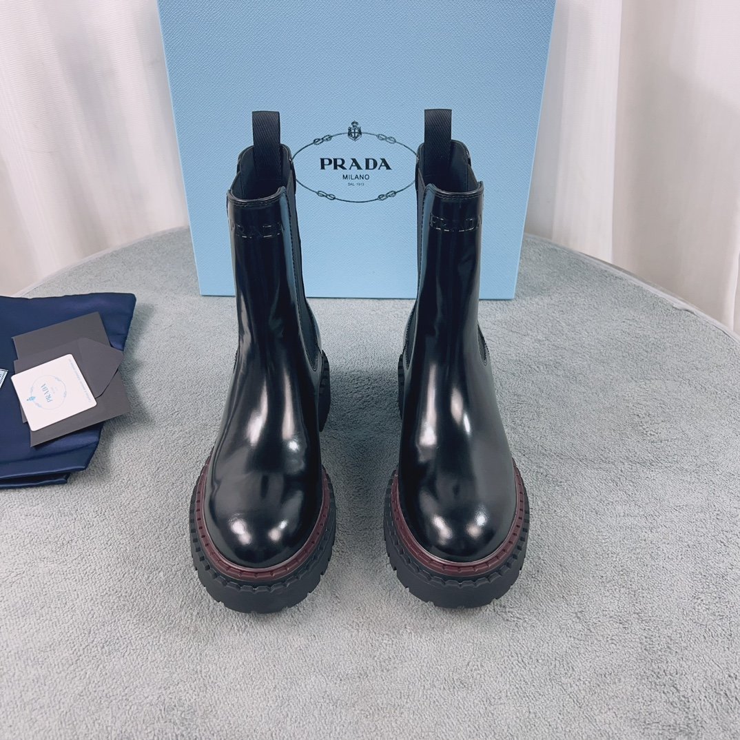 i1722311250_518_0.jpg Prada's new platform boots - Image 1