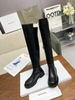 New stretch boots from Balenciaga - Image 4