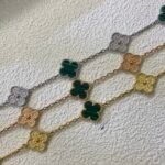 Van Cleef&Arpels Golden Peacock Green Bracelet with Five Flowers - Image 6