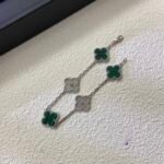 Van Cleef&Arpels Golden Peacock Green Bracelet with Five Flowers - Image 5