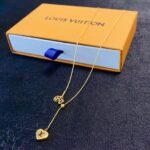 Louis Vuitton Free Stretch Heart Gold Necklace - Image 3
