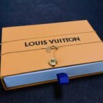 Louis Vuitton Free Stretch Heart Gold Necklace - Image 2