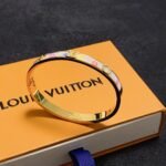 Louis Vuitton series white mother of pearl bracelet - Image 4