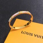 Louis Vuitton series white mother of pearl bracelet